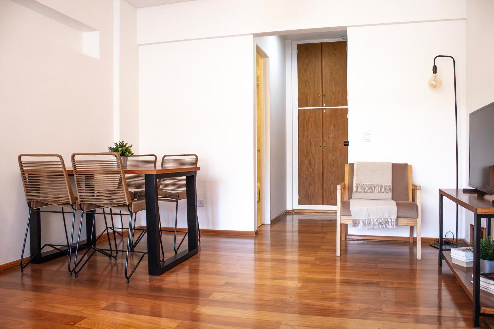 Apartamento Excelente Ubicacion! Garage! Elegante Y Comodo!